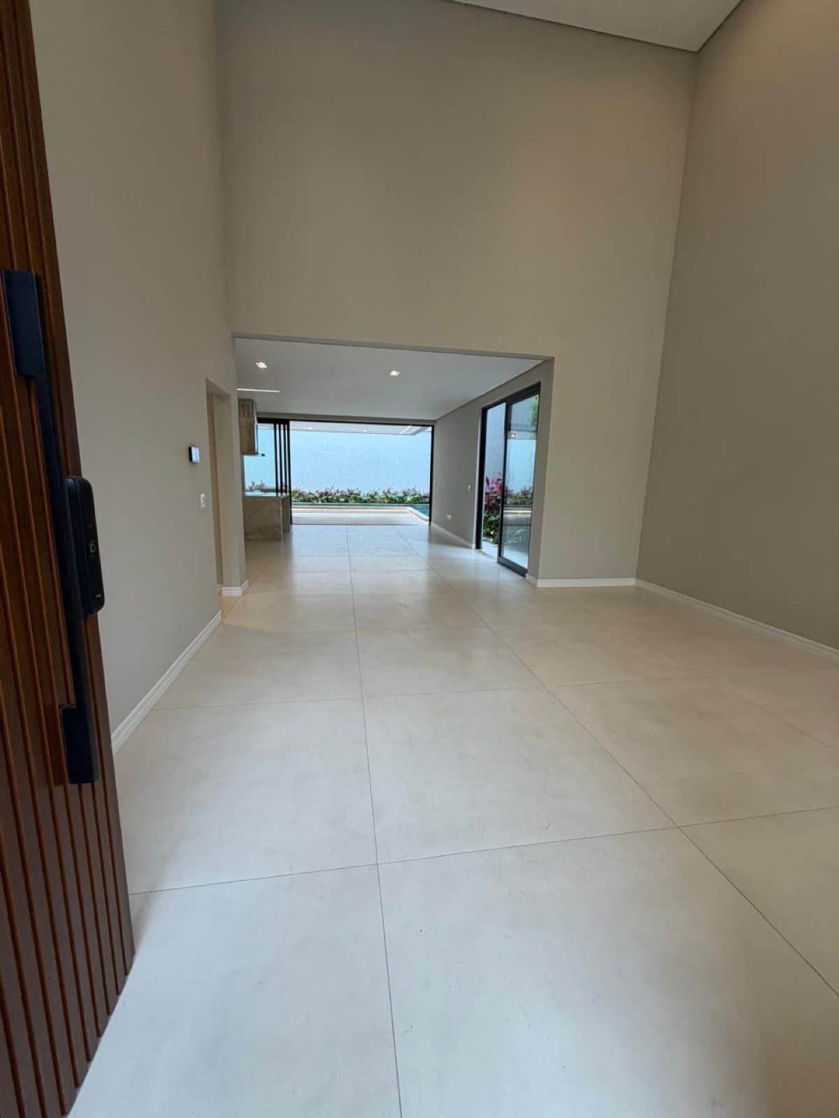 Casa de Alto Padrão com 4 Suítes no Cariru